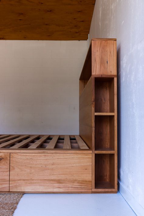 Ultimate storage solution - our custom Bookshelf Drawer Bed features 6 drawers in the platform base and a bookshelf bedhead. Handmade from solid locally sourced Australian hardwood. Diy Queen Headboard With Storage, Wooden Bed Head, Diy Storage Headboard, Bedframe Diy, Bed Headboard Storage, Ideas Cuarto, Bookshelf Bed, Bookshelf Headboard, Timber Beds