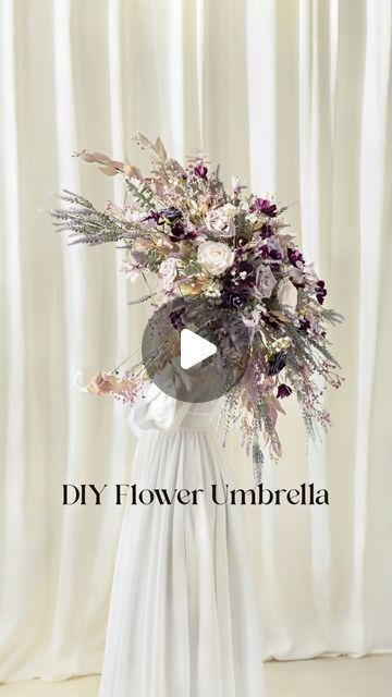 Umbrella Floral Arrangement, Floral Umbrellas Diy, Flower Umbrella Diy, Diy Umbrella Decoration, Moth Wedding, Umbrella Flowers, Umbrella Decor, Floral Photoshoot, Diy Umbrella