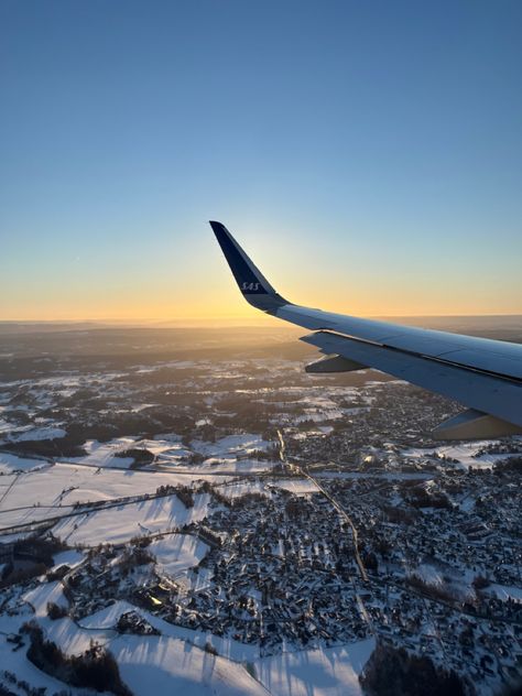 Airport Winter Aesthetic, Airport Aesthetic Winter, Winter Airport Aesthetic, Alaska Aesthetic Winter, Snowy Airport, Norway Aesthetic Winter, Christmas Airport, Airport Christmas, Colorado Airport