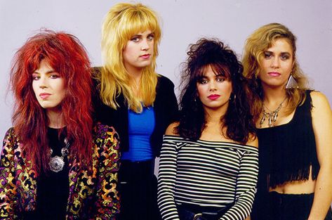 This Week in Billboard Chart History: In 1986, the Bangles Walked to No. 1 on the Hot 100 | Billboard The Bangles Band, Susanna Hoffs, Style Année 80, Musica Disco, Eternal Flame, Women Of Rock, 80s Bands, The Bangles, Musica Rock