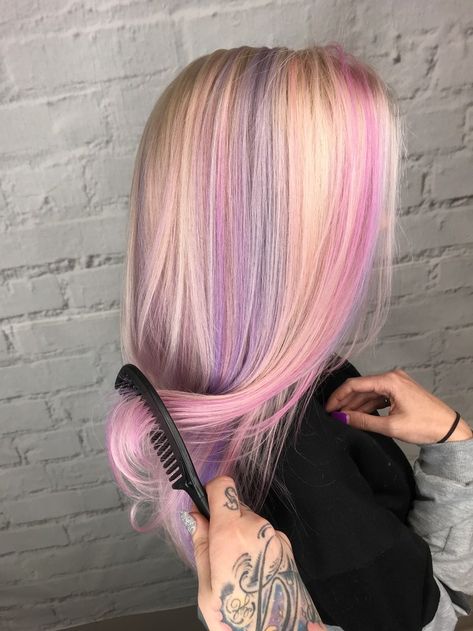 Pink Cloud Hair Is Spring's Dreamiest Pastel HairColor Trend Cloud Hair, Pastel Purple Hair, Pastel Rainbow Hair, Cheveux Oranges, Lavender Hair Colors, Dyed Hair Pastel, Lilac Hair, Pink Cloud, Hair Color Pastel