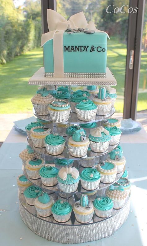 Tiffany Co Party Ideas, Tiffany Blue Cupcakes, Tiffany Blue Baby Shower, Tiffany Baby Shower Theme, Tiffany Blue Cakes, Tiffany Cupcakes, Cake With Matching Cupcakes, Tiffany Sweet 16, Tiffany Theme Party