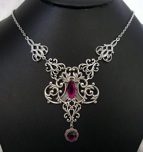 Villain Accessories, Elven Necklace, Medieval Necklace, Steampunk Jewellery, Wicca Jewelry, Gothic Christmas, Jewelry Victorian, Vintage Jewelry Antique, Victorian Necklace