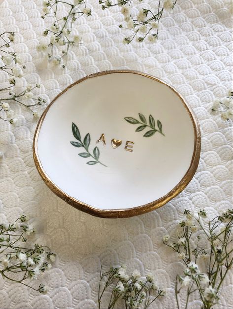 Cute gift idea for the bride or engaged couple #engagement #engagementgift #jewelrydish #personalized #initials #trinket #affiliate Ceramic Wedding Gift Ideas, Pottery Wedding Gift Ideas, Wedding Pottery Ideas, Clay Wedding Gift, Diy Jewelry Dish, Small Wedding Gifts, Wedding Pottery, Wedding Dishes, Engagement Gift Ideas