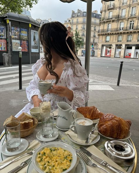 Cobblestones & cafe de flore 🩰🥐☕️💘🇫🇷 Paris aesthetic, Parisian vibes, Paris outfit, Pinterest inspired, Pinterest photo, for love and lemons Parisian Vibes Aesthetic, Cafe In Paris, Parisian Lifestyle Aesthetic, Aesthetic Cafe Pictures, Cafe Pics, Cafe Photo Ideas, Paris Aesthetic Cafe, Cafe Date, French Cafe Aesthetic