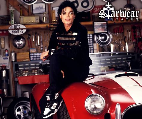 Michael Jackson La Gear, Michael Jackson Photoshoot, Hee Man, Mike Jackson, Photo Star, Michael Jackson Wallpaper, Michael Jackson Art, Photos Of Michael Jackson, Michael Jackson Smile