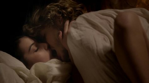 Mary & Francis in bed after the wedding Mary And Francis, Reign Screencaps, After The Wedding, Image Film, The Love Club, My Kind Of Love, Kissing Couples, Hopeless Romantic, Couple Aesthetic