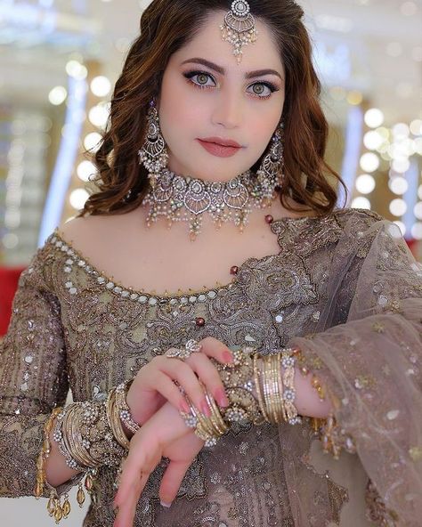 Celebrities Dresses, Bridal Makeup Videos, Bride Art, Neelam Muneer, Cotton Dress Pattern, Lips Photo, International Photography Awards, Cute Dpz, New Dp