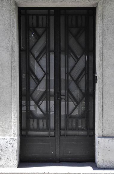 Art Deco Iron Door Art Deco Porch, Art Deco Door Design, Art Deco Home Exterior, Art Deco Front Door, Art Deco Entrance, Art Deco Panel, Art Deco Window, Art Deco Exterior, Art Deco Doors