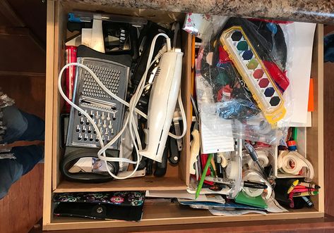 Junk Drawer Organization, Messy Drawer, Nursery Drawer Organization, Kitchen Junk Drawer, Baby Drawer, Diy Drawer Organizer, Junk Drawer Organizing, Junk Drawers, Old Refrigerator