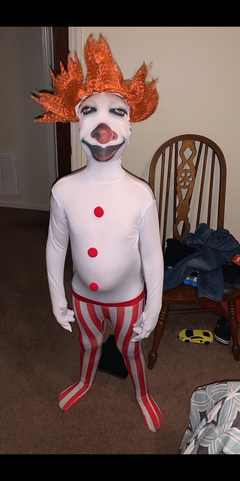 Will The Wise, Pennywise Halloween Costume, Pennywise Halloween, Random Image, Hair Makeover, Hairstyle Ideas, My Sister, Hair Trends, The Day