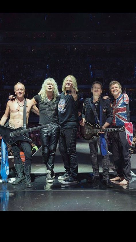 DEF LEPPARD Def Leppard Party Ideas, Joe Elliott 2023, Def Leppard Rick Savage, Def Leppard Band, Rick Sav Savage, Steve Clark, Def Leppard Joe Elliot, Metal Horns, Mini Rock