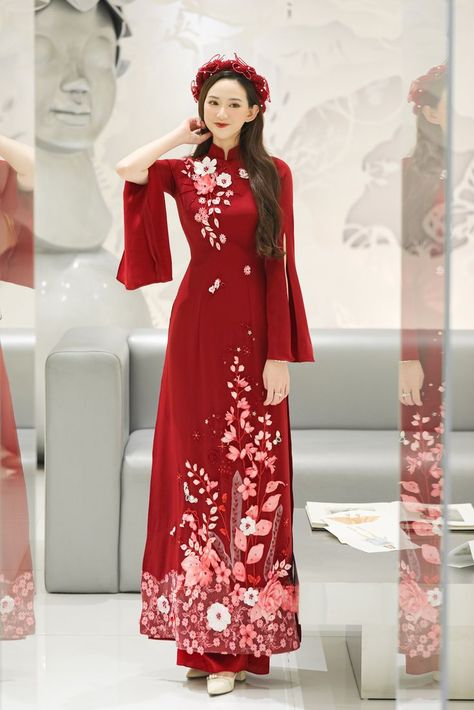 Red Ao Dai, Designer Kurti Patterns, Matching Pants, Kurta Designs, Unique Designers, Kurti Designs, Choose The Right, Traditional Dresses, Tell Me