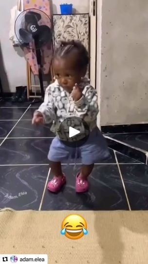 Funny Babies Dancing, Baby Dance, Hairstyles Styles, Baby Funny, Baby Got Back, Dancing Baby, Toddler Humor, Dance Humor, Daily Video