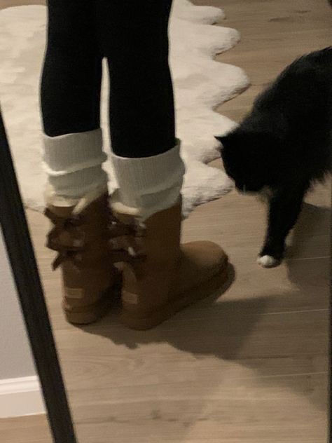 Ugg Ribbon Boots Outfit, Bailey Ugg Boots Outfit, Bailey Bow Uggs Aesthetic, Black Bailey Bow Uggs Outfit, Uggs Bailey Bow Outfit, Bailey Boot Uggs Outfit, Ugg Boots With Bows Outfit, Ugg High Boots Outfit, Ugh Bailey Bow Outfit