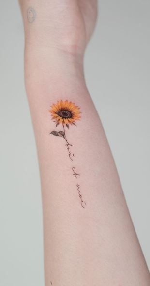 Sunflower Wrist Tattoo, Sunflower Tattoo On Wrist, Sunflower Tattoo Meaning, Sunflower Tattoo Simple, Small Wave Tattoo, Small Sunflower, Omerta Tattoo, Sunflower Tattoos, Small Wrist Tattoos