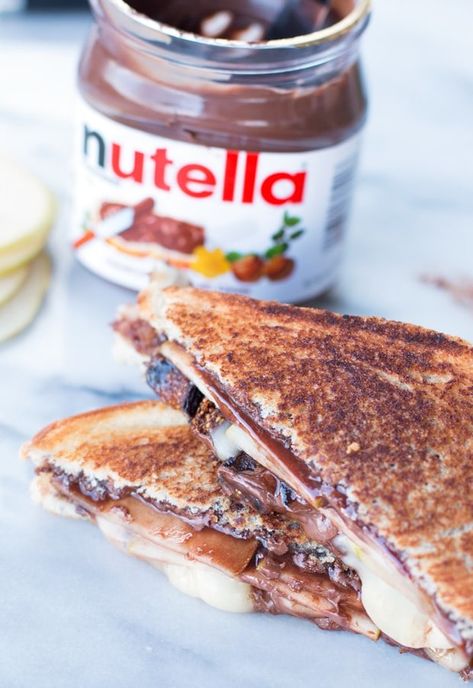 Fig Sandwich, Nutella Sandwich, Sandwich Day, Delicious Family Dinners, Panini Sandwiches, Nice Recipes, Sandwich Cake, Dessert Pizza, Grilled Cheese Sandwich