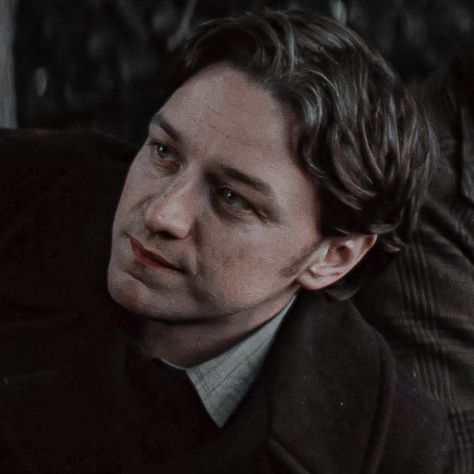 James Mcavoy Young Aesthetic, Charles Xavier James Mcavoy, James Mcavoy Xmen, Young Charles Xavier, X Men James Mcavoy, Charles Xavier Icon, Sing Street 2016, James Mcavoy Xmen Charles Xavier, James Mcavoy Atomic Blonde