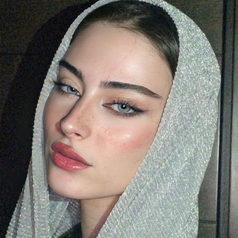 Makeup Arab, Arabic Make-up, Arabic Eye Makeup, Arabic Makeup, Creative Makeup Looks, Makeup Looks Tutorial, Makati, Reading List, Girls Makeup