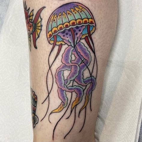 Traditional Jellyfish Tattoo, Sea Life Tattoos, Ocean Sleeve, Persian Tattoo, Unique Wrist Tattoos, Wrist Tattoo Designs, Background Reference, Favorite Tattoos, Traditional Style Tattoo