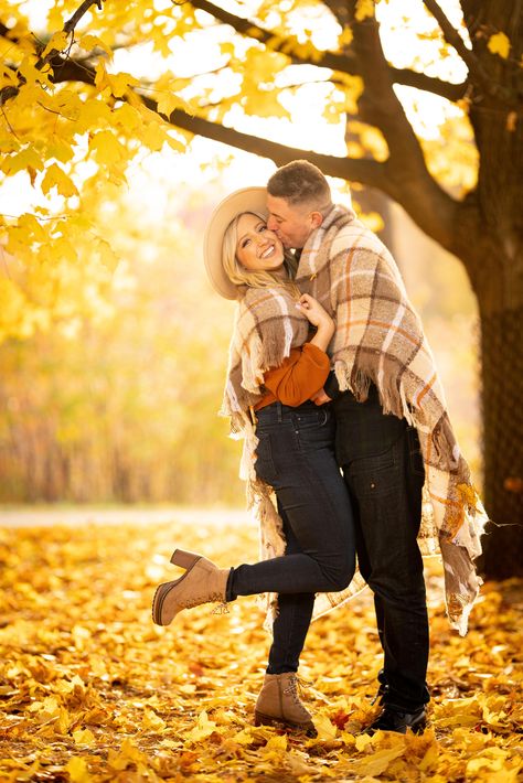 #fall #engagement #engagementshoot #fallengagement #engagementpictures #engagementpictureideas Fall Bridge Pictures, Summer/fall Engagement Pictures, Fall Photoshoot Ideas For Family, Fall Sessions Photography, Best Fall Photoshoot Ideas, Fall Family Posing Ideas, Creative Fall Engagement Photos, Fall Photoshoot Poses Family Portraits, Diy Fall Pictures Family