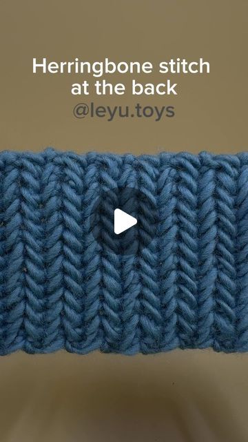 Leyu Toys on Instagram: "Crocheting the herringbone stitch at the back may be a bit tricky at first, but trust me, the texture it creates is totally worth the effort!  Your support means the world 🙏🏻– follow for more crocheting joy!  @leyu.toys 🧶  Das Fischgrätenmuster auf der Rückseite zu häkeln mag anfangs etwas schwierig sein, aber glauben Sie mir, die dadurch entstehende Struktur ist die Mühe auf jeden Fall wert!  Ihre Unterstützung bedeutet die Welt 🙏🏻 – folgen Sie uns für mehr Häkelspaß! @leyu.toys 🧶  #crochet #crochetaddict #crochetlovers #crochetofinstagram #herringbone #knitted #yarn #yarnaddict #häkeln #fischgrätenmuster  #tejer #croche #leyutoys" Herringbone Crochet Stitch, Crochet Herringbone Stitch, Herringbone Stitch Knitting, Herringbone Stitch, Toys Crochet, Back Row, Fish Bone, Crochet Basics, Scarfs