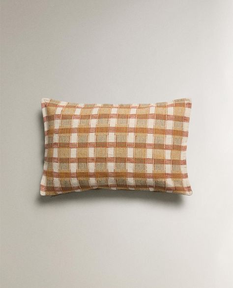 CHECK THROW PILLOW COVER - THROW PILLOWS - LIVING ROOM | Zara Home United States of America Checked Cushions, Throw Pillows Bedroom, Plaid Throw Pillows, Throw Pillows Living Room, Plaid Throw, Check Design, Design Pillow, Cushion Inserts, Cushion Filling