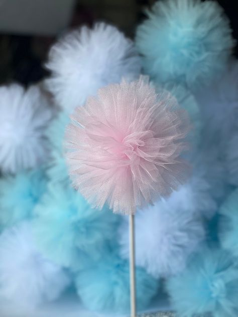 Pom Pom Centerpieces, Tulle Pompoms, Pom Pom Party, Tulle Pom Pom, Wedding Pom Poms, Tulle Decorations, Tulle Poms, Princess Wands, Christmas Bouquet