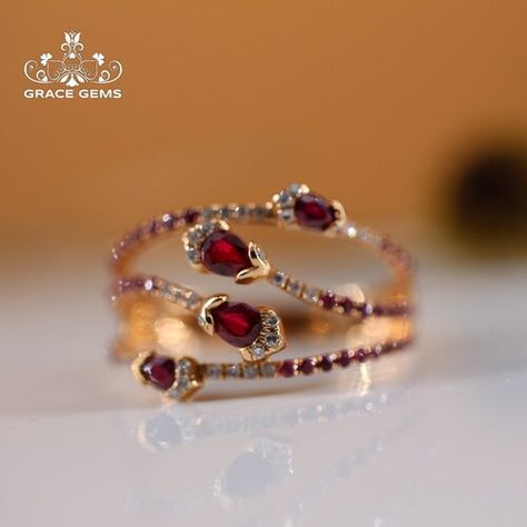 Oval Ruby Ring Design, Ruby Gold Necklace, Ruby Jewelry Ring, Ruby Ring Designs, Antique Ruby Ring, Blood Ruby, Ruby Jewellery, Natural Ruby Ring, Vintage Wedding Gifts