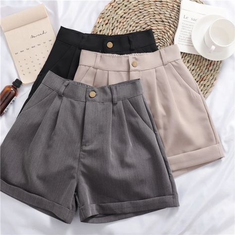 Moda Ulzzang, Ulzzang Fashion, Accessories Jacket, High Waisted Shorts, Eos, Fashion Pants, Short Outfits, Timeless Fashion, Korean Fashion