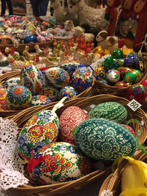 Poland Traditions, Easter In Poland, Polish Easter Traditions, Easter Friday, Polish Recipe, Dyngus Day, Poland Food, Poland Culture, Polish Easter