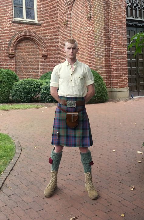 Trying out a new outfit. The new belt and stag antler Kilt pin are courtesy USA Kilts, as is the Sporran, hose and Kilt itself! Casual Kilt Outfit Men, Kilt Outfit Men, Kilt Men Fashion, Kilt Fashion, Kilt Men, Kilted Men, Scottish Costume, Le Kilt, Scotland Men