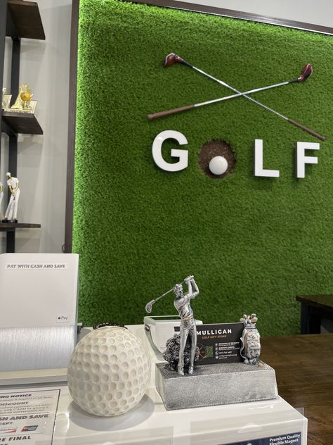 Modern Golf Clubhouse, Golf Closet Ideas, Golf Course Decorating Ideas, Golf Pro Shop Display Ideas, Golf Course Decor, Golf Themed Backdrop, Golf Pop Up Store, Golf Set Up, Golf Decorating Ideas Man Caves