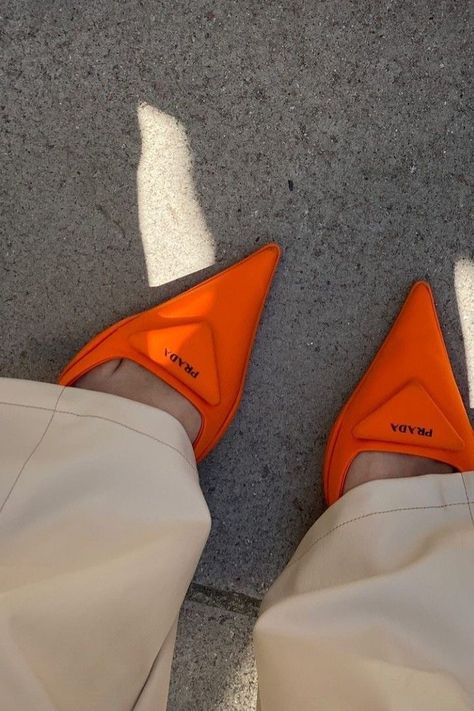 Bottega Bag, Corset Fashion Outfits, Shoes Fashion Photography, Channel Orange, Orange Outfit, Orange Shoes, Statement Shoe, Orange Aesthetic, Boss Orange