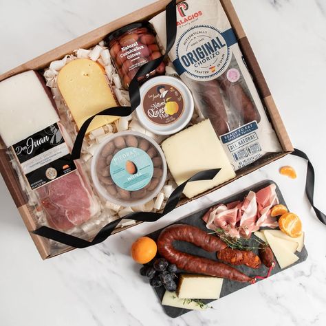 GOURMET SPANISH GIFT BASKET - This Gourmet Gift Basket Includes The Highest Quality Ingredients From Spain Made be Their Finest Producers, Cheesemakers, Craftsmen, and Artisans. Spanish Ham, Gourmet Meat, White Pig, Spain Food, Gourmet Cheese, Gifts Amazon, Savory Foods, Amazon Hacks, Best Amazon Buys