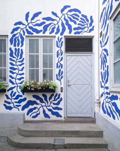 Murals — Linnéa Andersson Exterior Murals, Interior Murals, Garden Mural, Wall Murals Painted, Door Murals, Fence Paint, Wall Paint Designs, Mural Design, Outdoor Wall Art