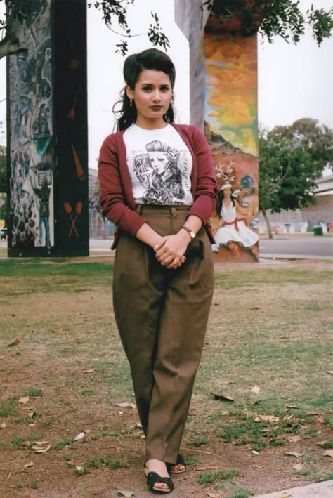 Chicana Fashion, Pachuca Style, Look 80s, Chola Style, Estilo Cholo, Chicana Style, Zoot Suit, Brown Pride, Mexican Fashion