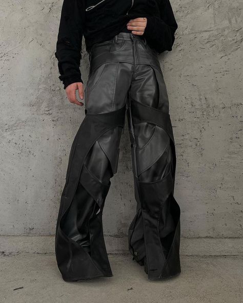 ‘Abrased Intervene Gradient Leather Pants’ from the Brutalism Capsule by @sxvsu . . . €288 www.sxvsu.com . . . #moonbeamexhibitions #fashion #design #brand #streetstyle #sxvsu Brutalism Fashion, March 17, Brutalism, Exhibitions, Leather Pants, Acne Studios, Acne, Street Style, Illustrations