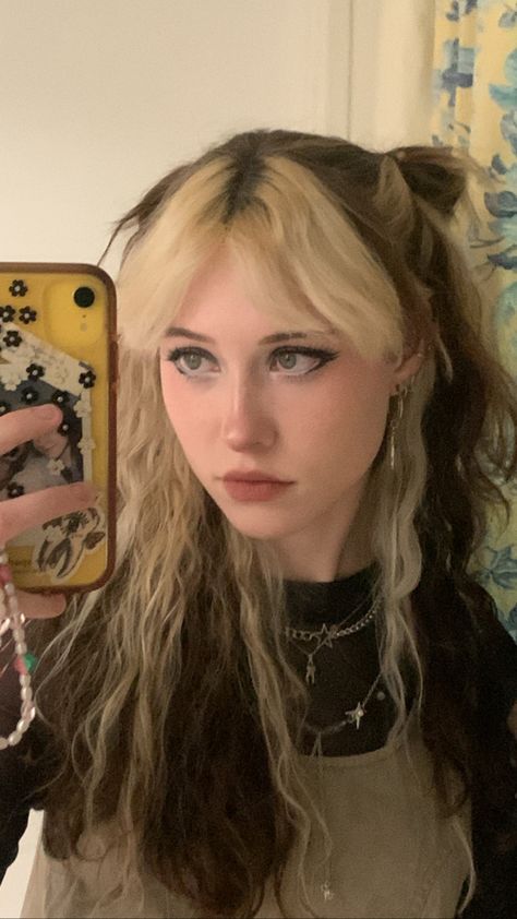 Alt Bleached Hair, Blonde Hair Alt, Edgy Blonde Hair Grunge, Partially Bleached Hair, Bleached Curly Hair, Edgy Blonde Hair, Bangs Makeup, Dyed Bangs, Holey Moley