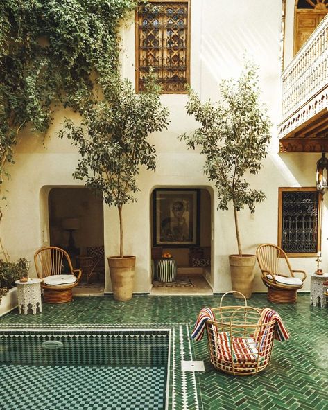 Leah O’Connell Design’s Instagram photo: “El Fenn, Marrakech ——— #interiordesign #interiordesigner #classicdesign #inspirationalinteriors #interiors #decor #design #athome…” Moroccan Patio, Morocco House, El Fenn, Bathroom Tiling, Outdoor Vibes, Moroccan Garden, Moroccan Riad, Weekend Images, Small Boutique Hotels