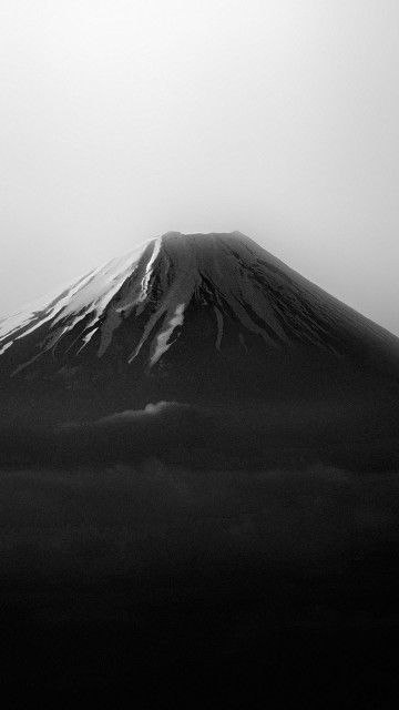 Iphone Wallpaper Mountains, White Background Hd, Black And White Wallpaper Iphone, White Wallpaper For Iphone, Mount Fuji Japan, Iphone Wallpaper 4k, Backgrounds Black, Dark Mountains, White Background Wallpaper