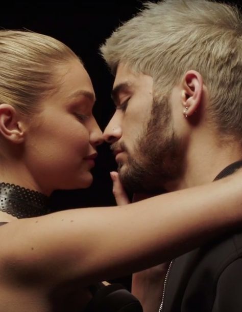 Check out Zayn's super-hot new music video featuring Gigi Hadid Pillowtalk Lyrics, Pillow Talk Zayn, Zayn Malik Lyrics, Zayn Malik News, Tempo Music, Gigi Hadid And Zayn Malik, Gigi Hadid And Zayn, Bradley Cooper, Clipuri Video