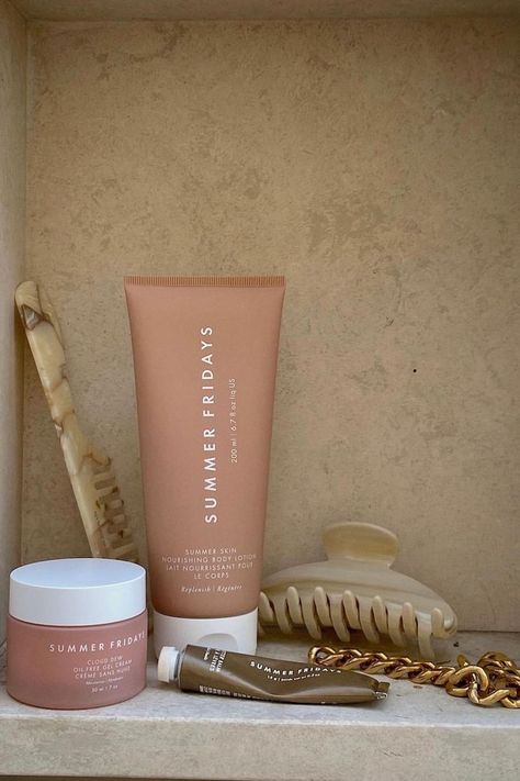 Marianna Hewitt, Summer Skin, Tapeta Pro Iphone, Summer Fridays, Foto Vintage, February 15, Body Skin Care Routine, Skin Care Essentials, All Things Beauty