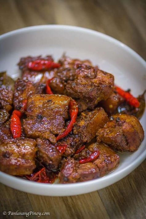 Extremely Spicy Pork Adobo na Tuyo - Panlasang Pinoy Adobo Pork Filipino Recipe, Pork Belly Adobo, Spicy Pork Belly, Pork Adobo Recipe, Philippines Recipes, Pork Adobo, Adobo Recipe, Filipino Foods, Philippines Food