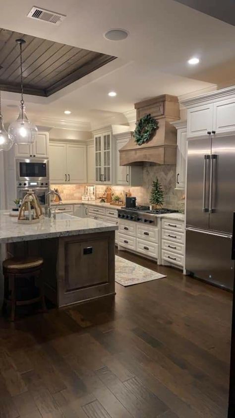 #follow #kitchendecor #kitchen #house #home #homedecorideas #homedecor #lifestyle #blogging #blogger #blog Suburban House Kitchen, Kitchen Styling Ideas, Big Kitchen Ideas, Big Kitchens, Ranch House Kitchen, Nice Kitchens, Modern Suburban House, Kitchen Style Ideas, Kitchen Interior Modern