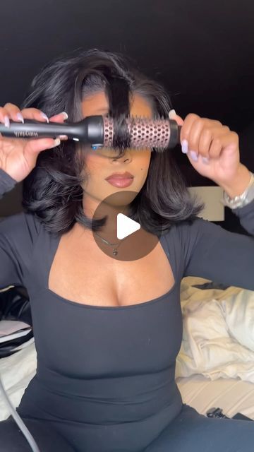 Bri Friend on Instagram: "Would you believe me if I told you I did my hair without a mirror…while sitting in bed?!

I impressed myself too;)
Find this thermal brush in my Amazon. xoxo 

•

•

•

#wavytalk #wavytalkthermalbrush #amazon #amazonbeauty #blowout #easyblowout #thermalbrushblowout #amazon #beauty #grwmhair #hairgrwm #hairtutorial #hairmodel #model #fashionblogger #chicagoinfluencer #chicagocontentcreator #beautymusthaves" Soft Curls Aesthetic, How To Use Blowout Brush, Blowout Hair Tutorial Round Brush, Blowout Hair Tutorial With Round Brush, Thermal Brush Blowout, Wavytalk Thermal Brush, Round Brush Blowout, Reckon Brush Blowout, Amazon Beauty Products