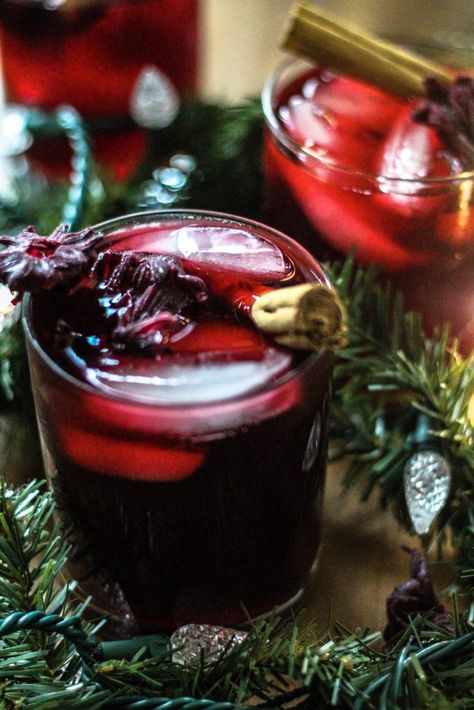 Sorrel | Sweet & Sorrel Jamaican Sorrel Drink Recipe, Sorrel Drink Recipe, Jamaican Drinks, Christmas Cocktails Vodka, Sorrel Recipe, Jamaican Sorrel, Sorrel Drink, Wine Recipes Drink, Panama Recipe