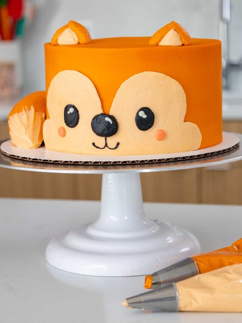 Learn how to make this adorable fox cake! It's made with tender orange velvet cake layers and decorated with buttercream frosting. Orange Cake Ideas, Vanilla Cream Cake Recipe, Orange Birthday Cake, Orange Chiffon Cake, Fox Cake, Cake Land, Orange Buttercream, Homemade Buttercream Frosting, Moist Vanilla Cake