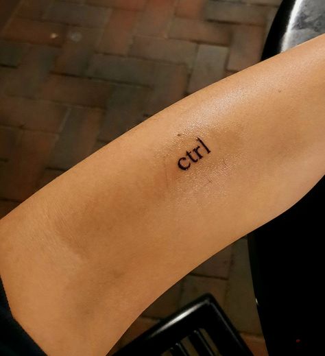 ctrl sza tattoo small Self Ctrl Tattoo, Small 5 Tattoo, 2020 Tattoo Ideas, Supermodel Tattoo Sza, First Tattoo Black Women, Sza Aesthetic Tattoo, Ctrl Tattoo Ideas, Sza Singer Tattoo Ideas, Normal Girl Tattoo Sza