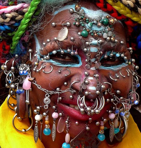 Elaine Davidson-world's most pierced lady by CitizenFlip, via Flickr (Scotland) Different Noses, Cool Piercings Face, Nose Piercing Septum, Elaine Davidson, Piercing Nose, Piercings Face, Septum Piercing Aesthetic, Cute Facial Piercings, Nose Piercings